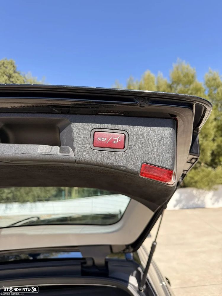 Mercedes-Benz 200 - 16