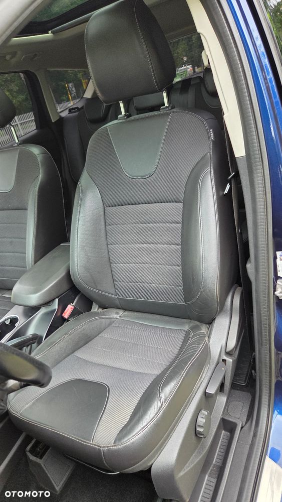 Ford Kuga 2.0 TDCi 4x4 Titanium - 26