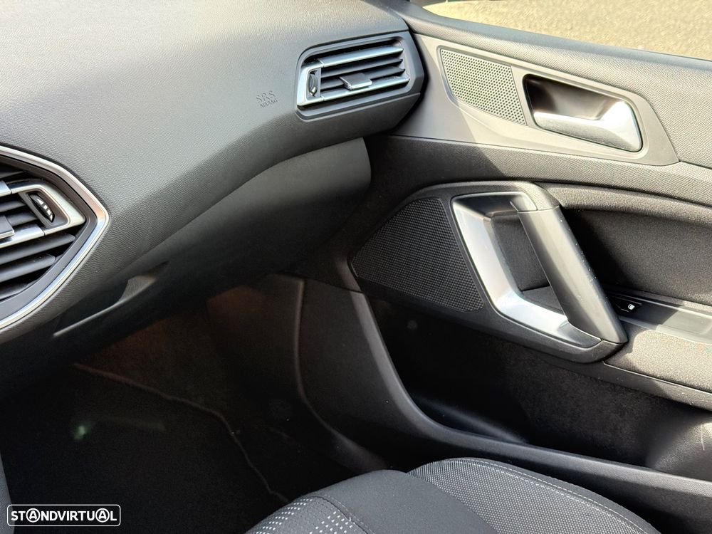 Peugeot 308 SW 1.2 PureTech Allure Full LED - 11