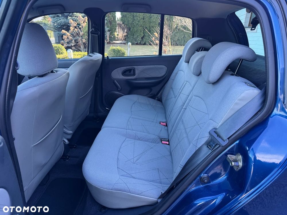 Renault Clio 1.2 16V Emotion - 27