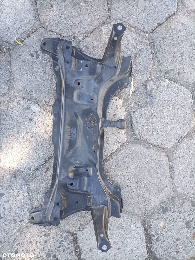 Toyota Urban Cruiser kołyska bez rdzy sanki wózek trawers FWD - 1