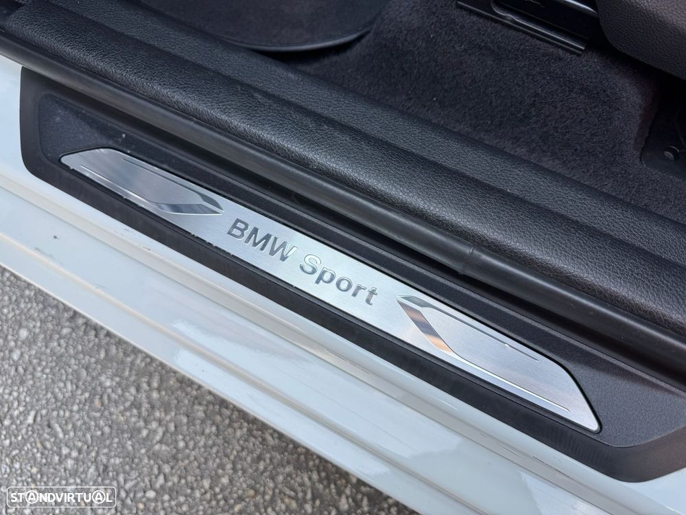 BMW 216 Active Tourer d Line Sport — fotografia 25