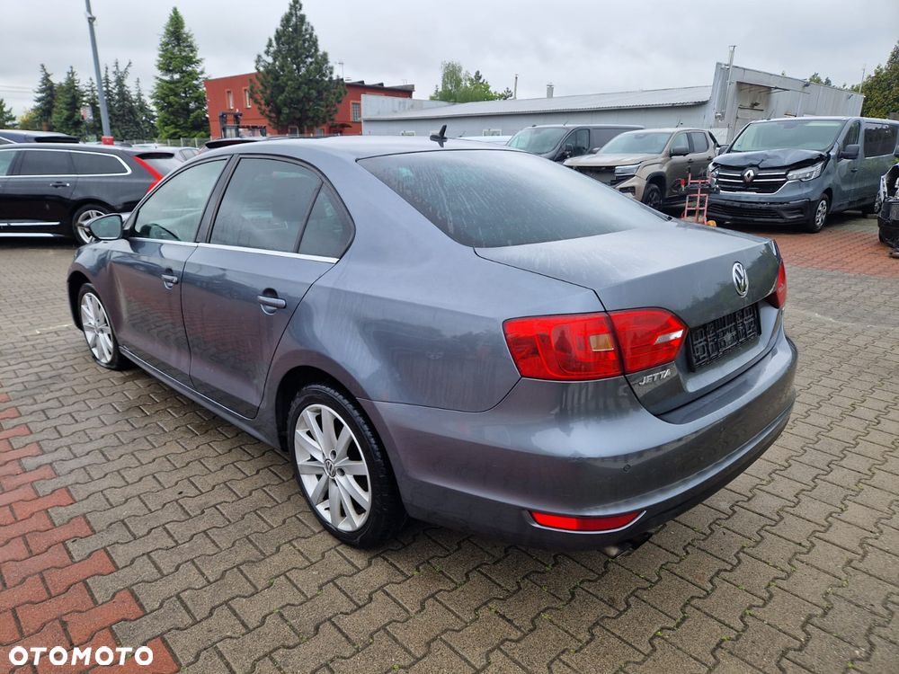 Volkswagen Jetta 1.4 TSI Highline - 1