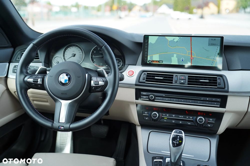 BMW Seria 5 528i Sport-Aut - 27