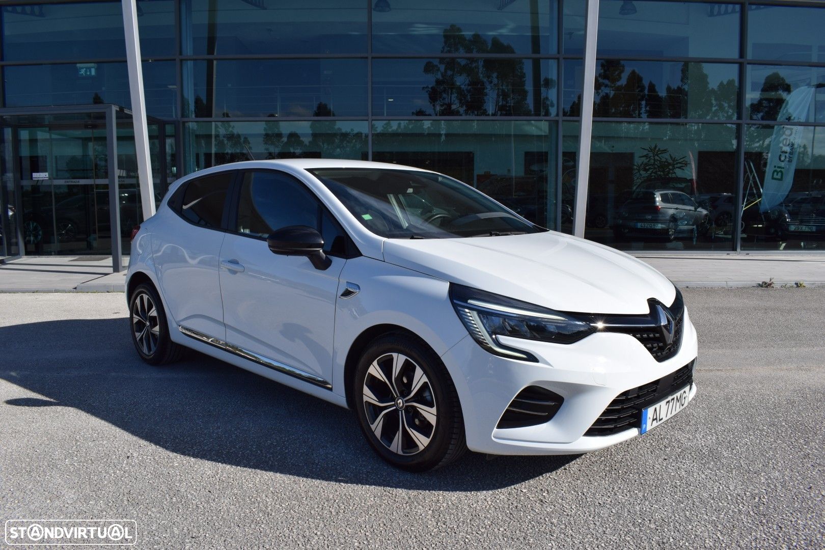 Renault Clio - 1