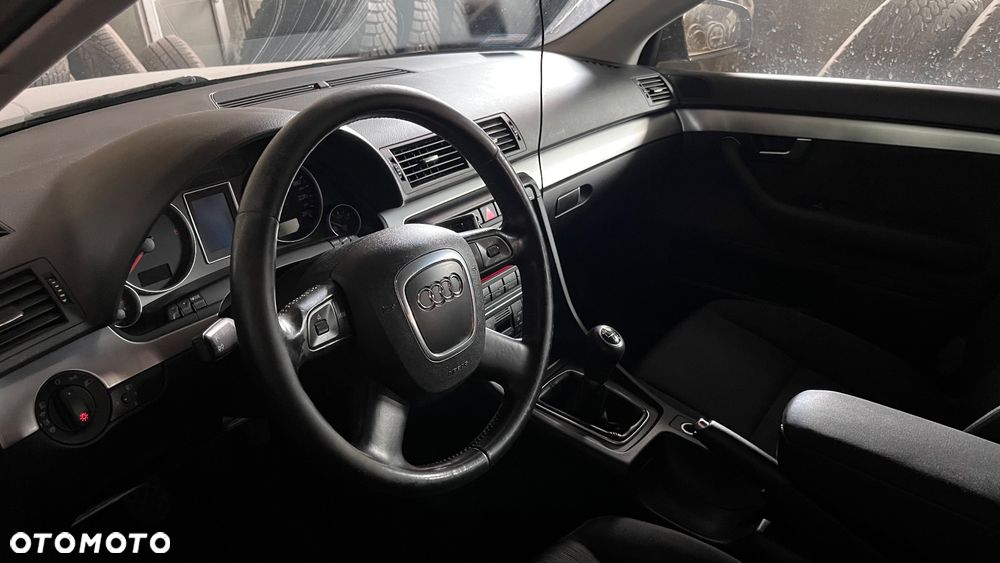 Audi A4 Avant 2.0 TDI DPF - 9