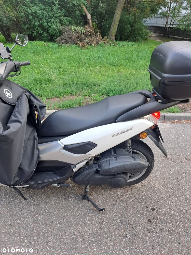Yamaha NMAX - 16