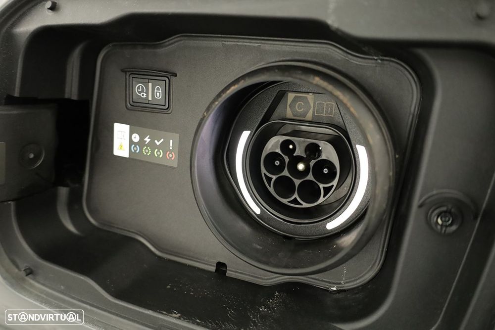 Peugeot 408 1.6 Hybrid Allure e-EAT8 - 6