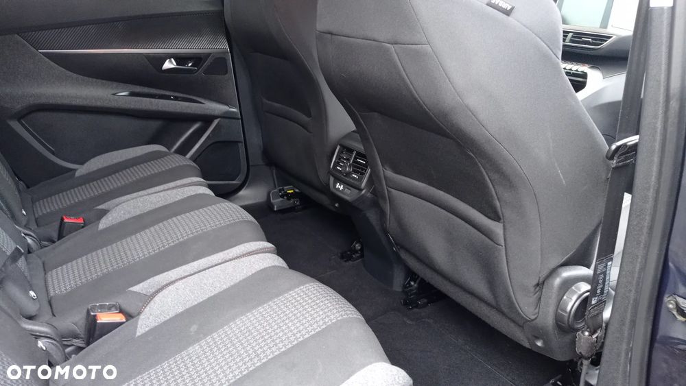 Peugeot 5008 BlueHDi 130 EAT8 Allure - 6