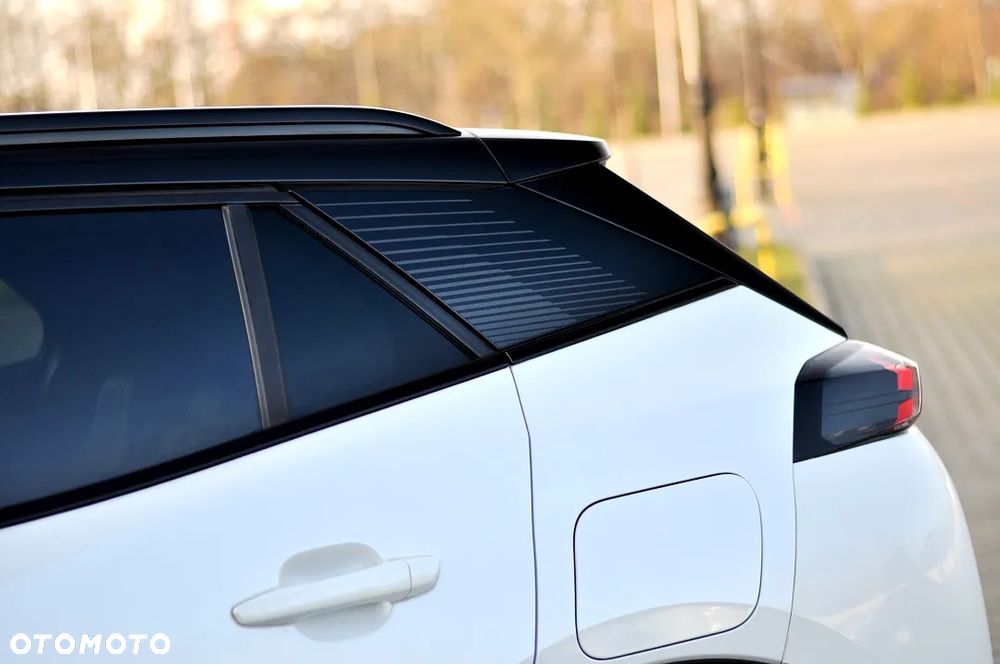 Peugeot 2008 BlueHDi 130 EAT8 GT - 6