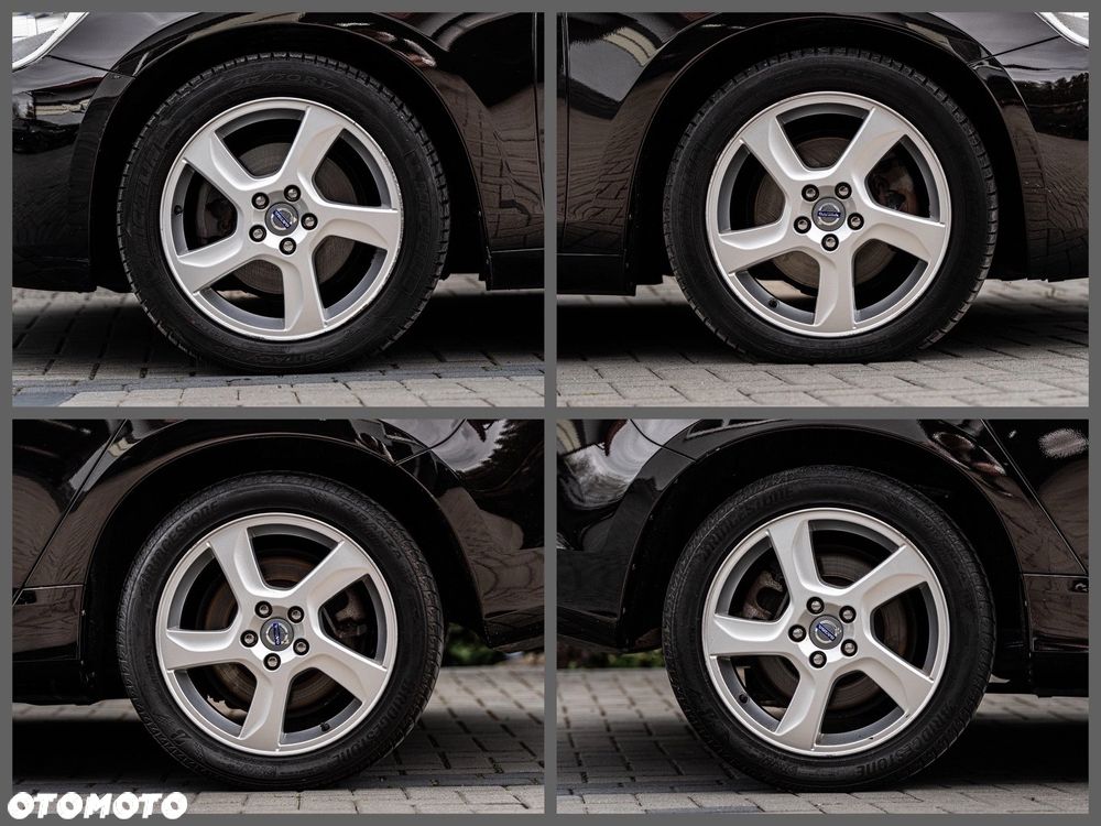 Volvo V60 D4 Momentum - 23