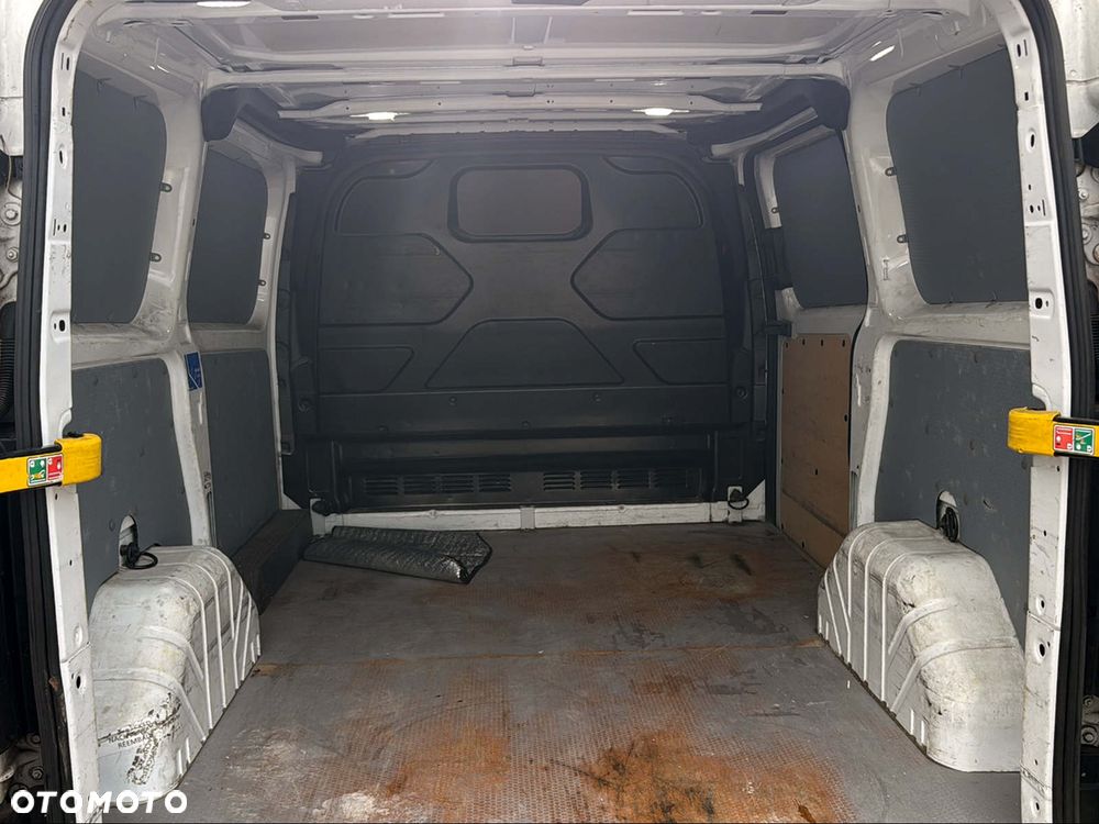 Ford Transit Custom - 8