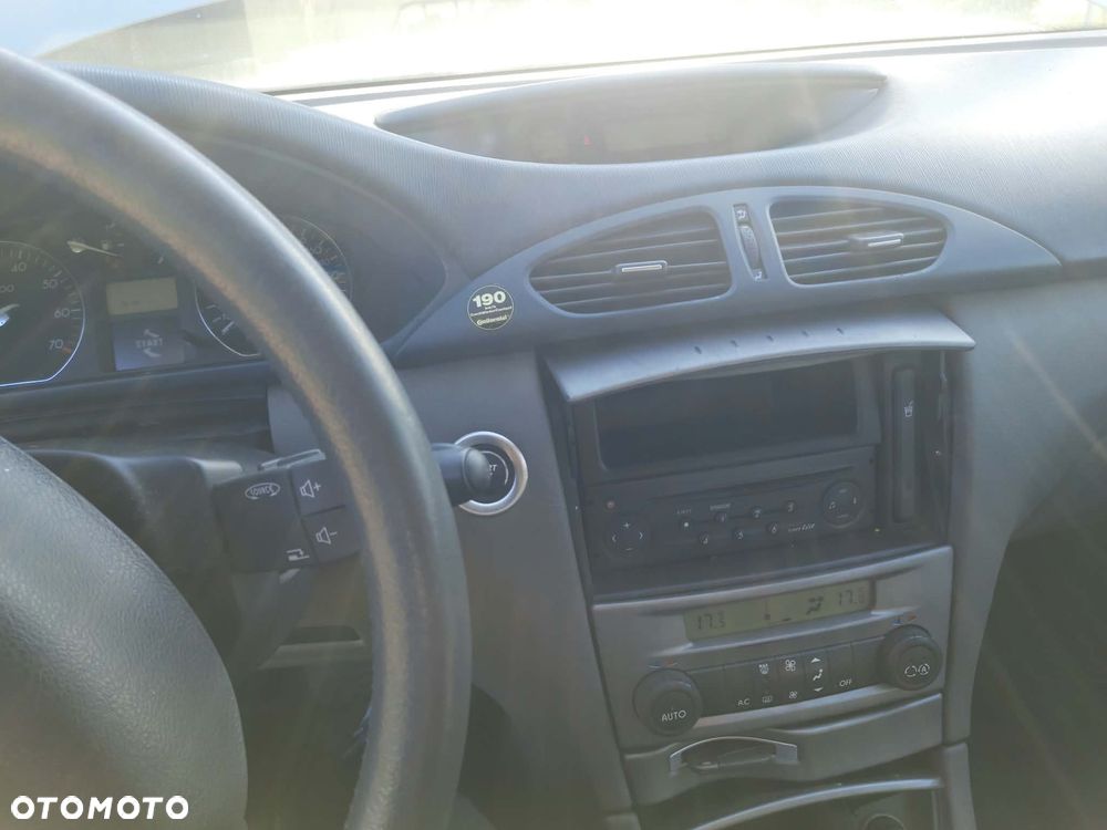 Renault Laguna 2002 photo 2