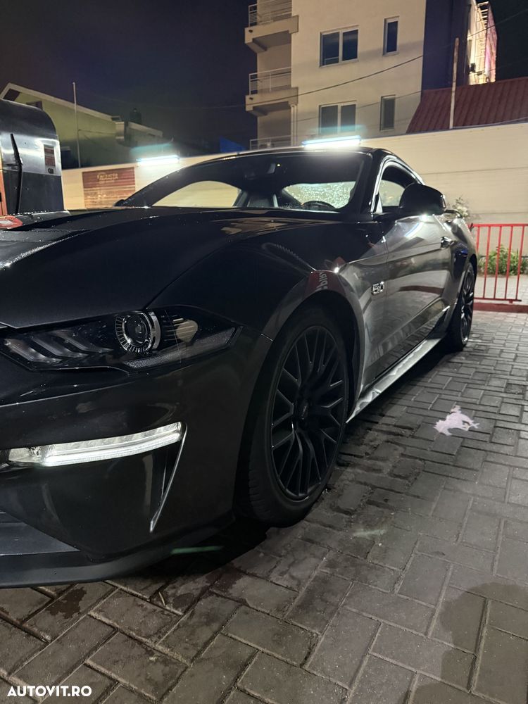 Ford Mustang - 7
