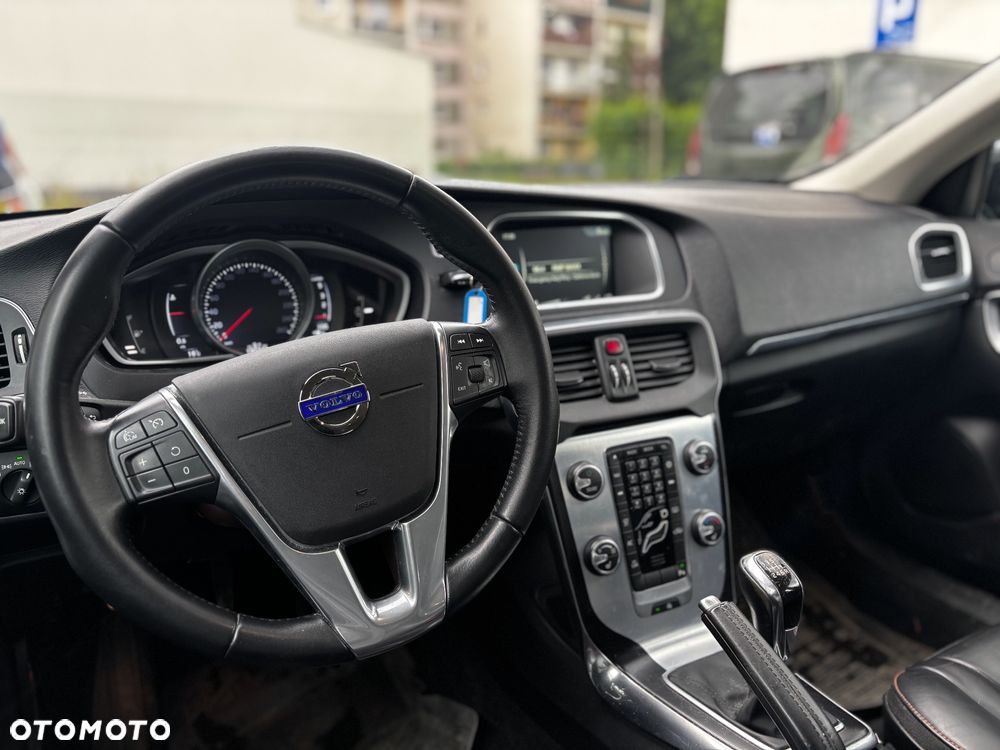 Volvo V40 D2 Ocean Race - 13