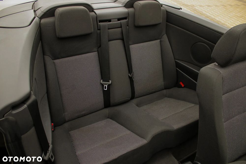 Opel Astra 1.6 Endless Summer - 25