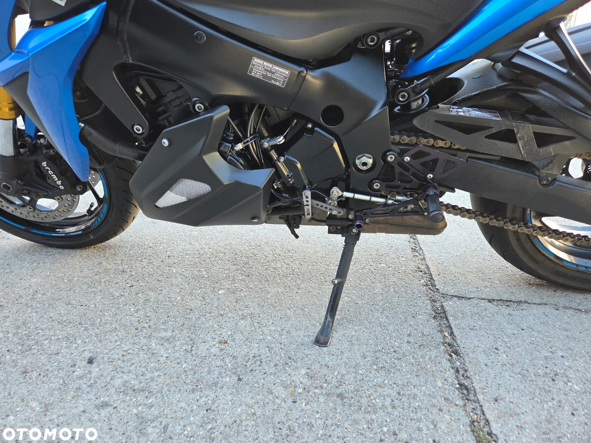 Suzuki GSX 1000 - 9