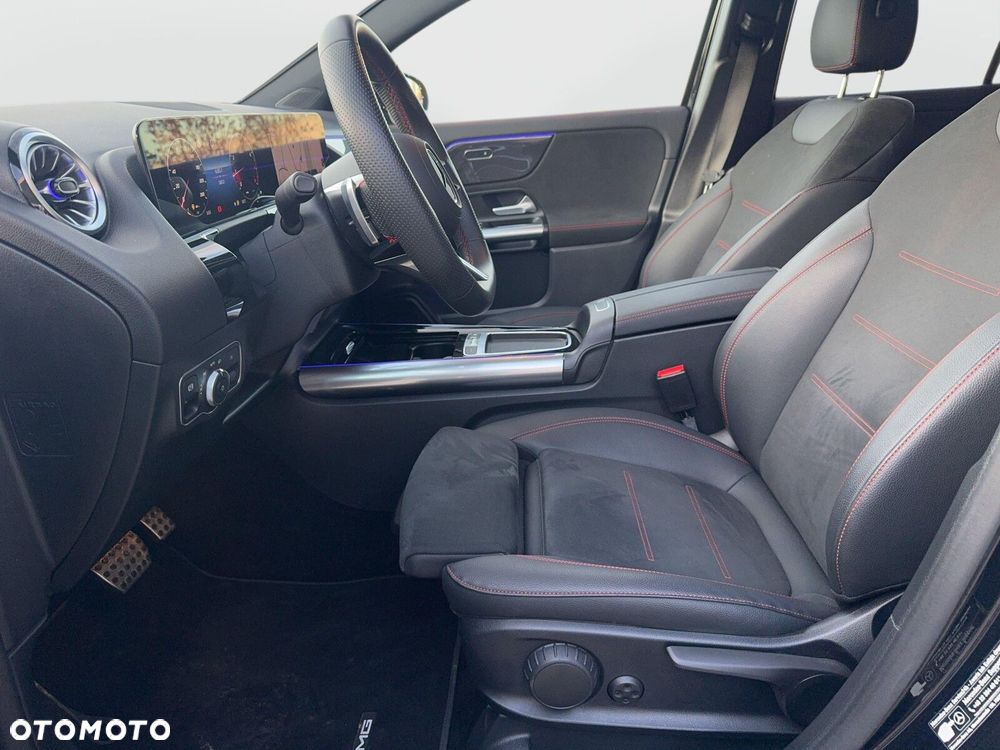 Mercedes-Benz GLA 200 AMG Line - 17