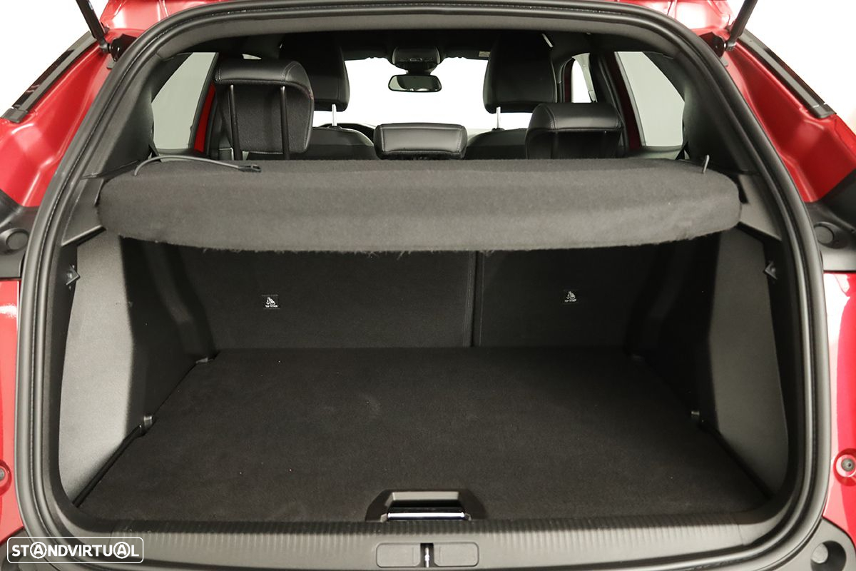 Peugeot 2008 1.2 PureTech Allure EAT8 - 24
