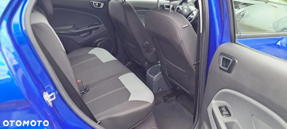 Ford EcoSport 1.5 TDCi TITANIUM - 11