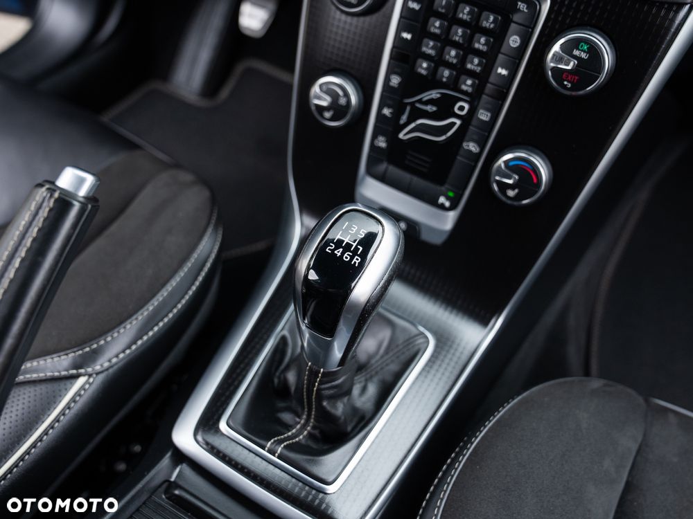 Volvo V40 T2 RDesign - 34