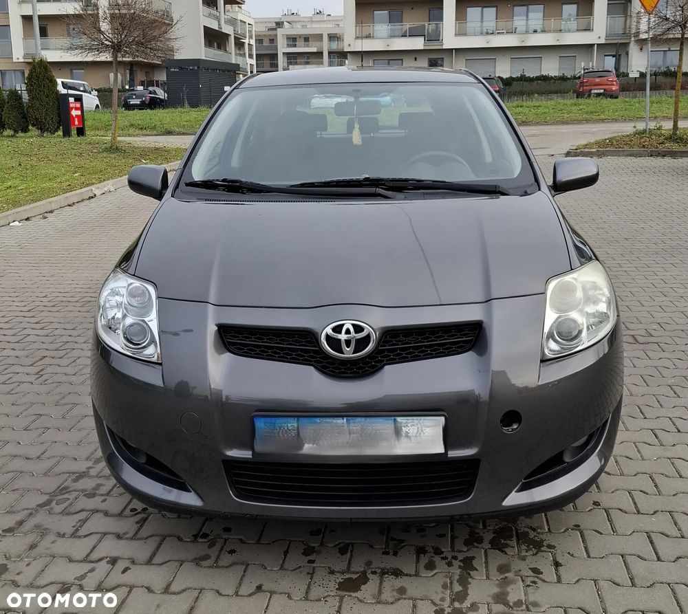 Toyota Auris 1.4 VVT-i - 1