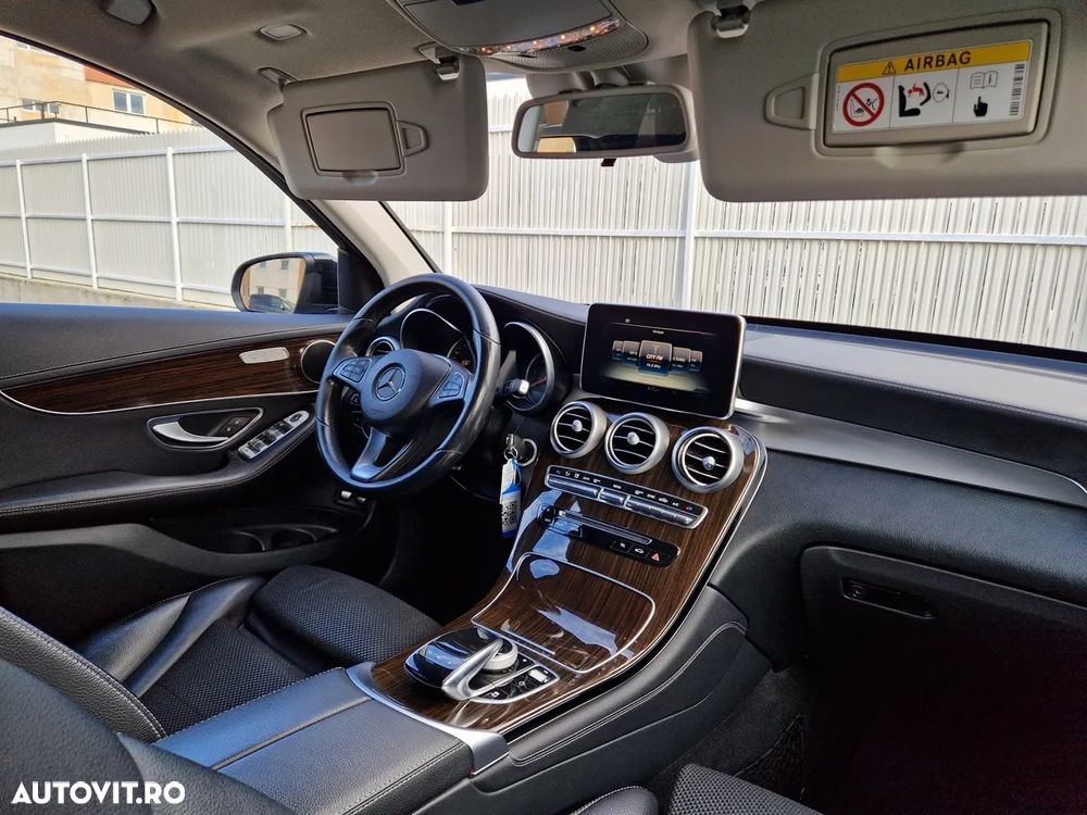 Mercedes-Benz GLC 250 d 4Matic 9G-TRONIC AMG Line - 13