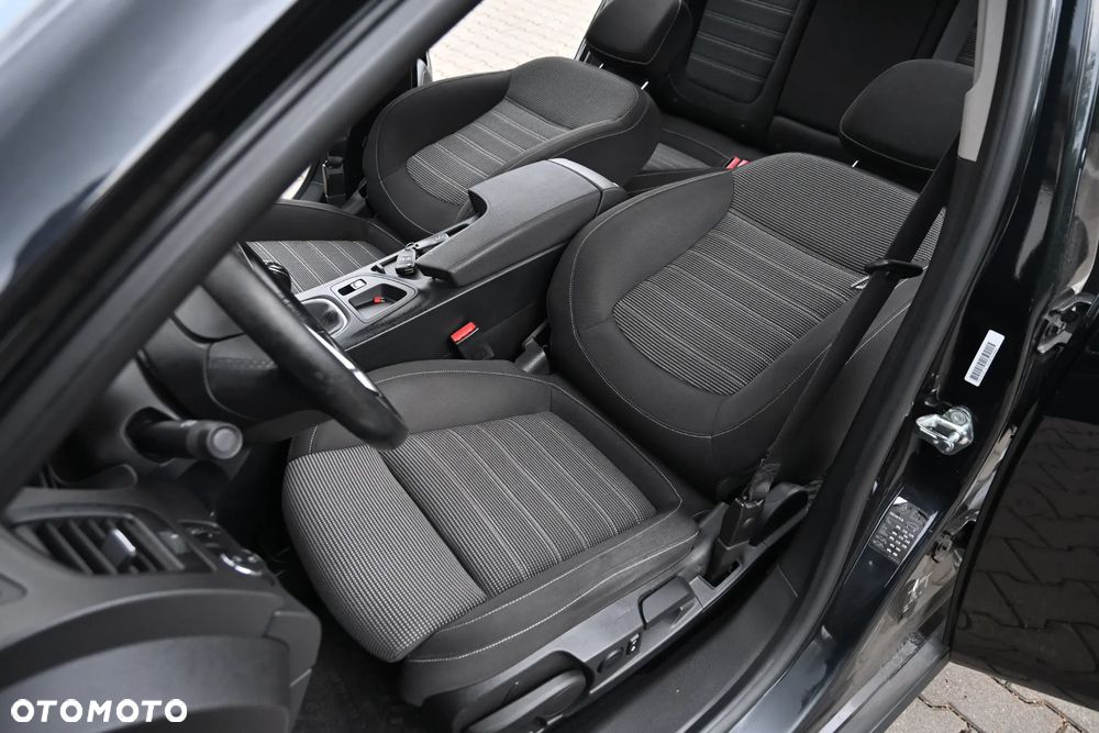 Opel Insignia CT 2.0 CDTI 4x4 Exclusive S&S - 28