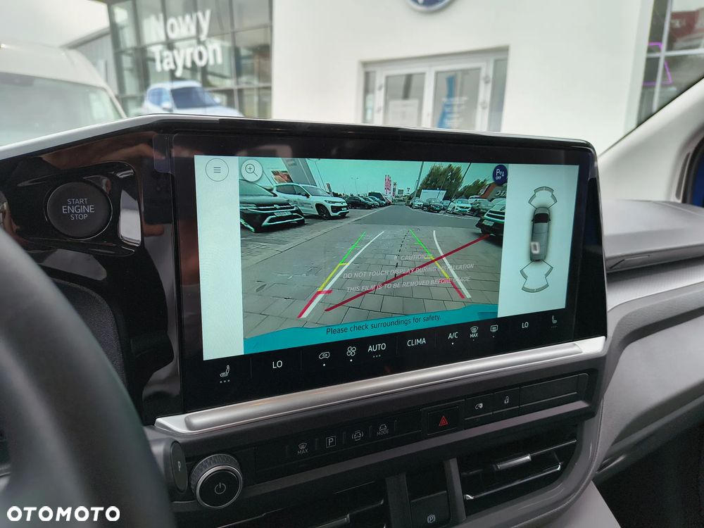 Volkswagen Caravelle - 5