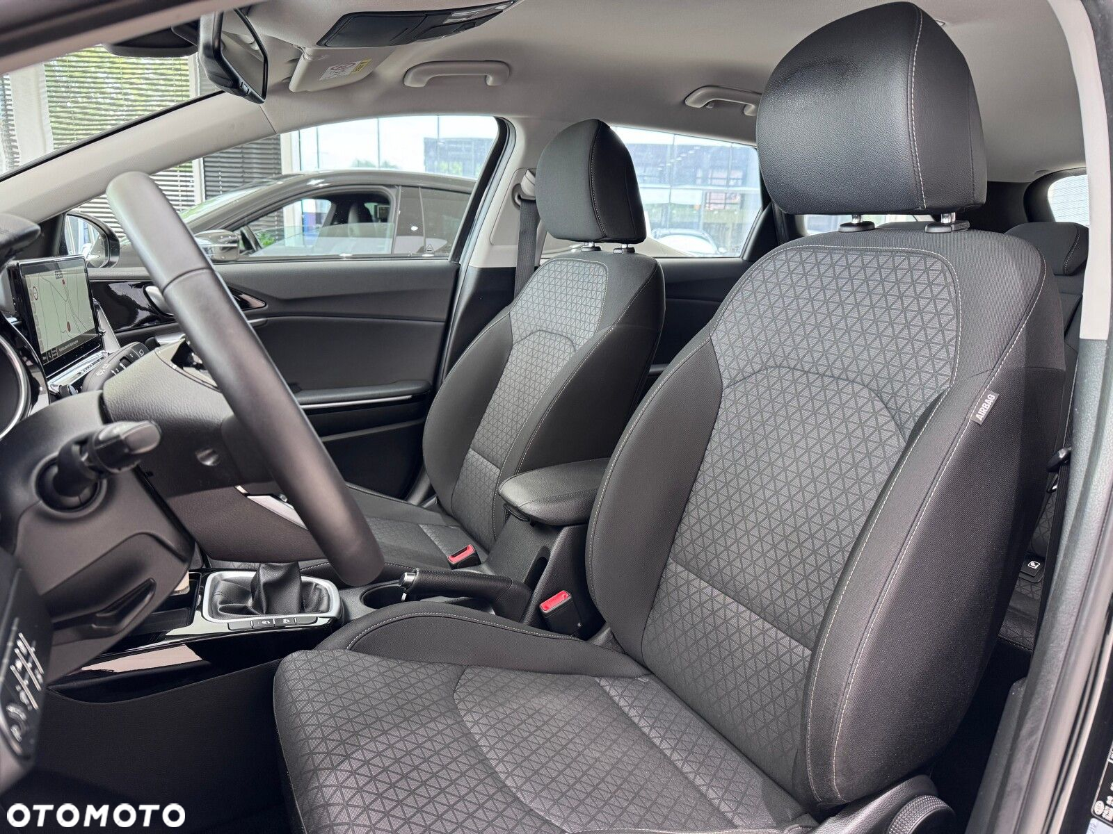 Kia Ceed - 10
