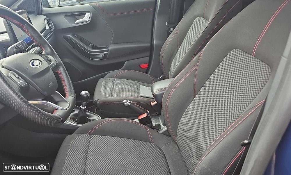 Ford Puma 1.0 EcoBoost MHEV ST-Line X Vivid Ruby Edition - 4