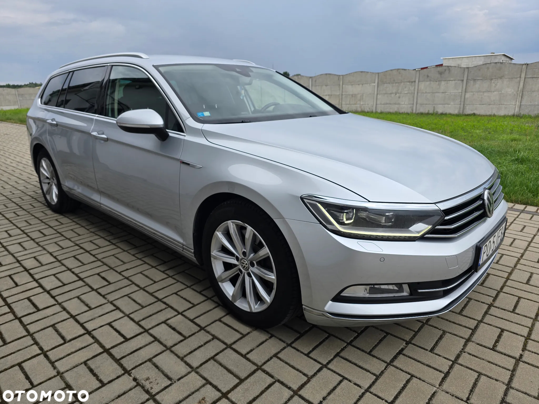 Volkswagen Passat 2.0 TDI 4Mot Elegance DSG - 3