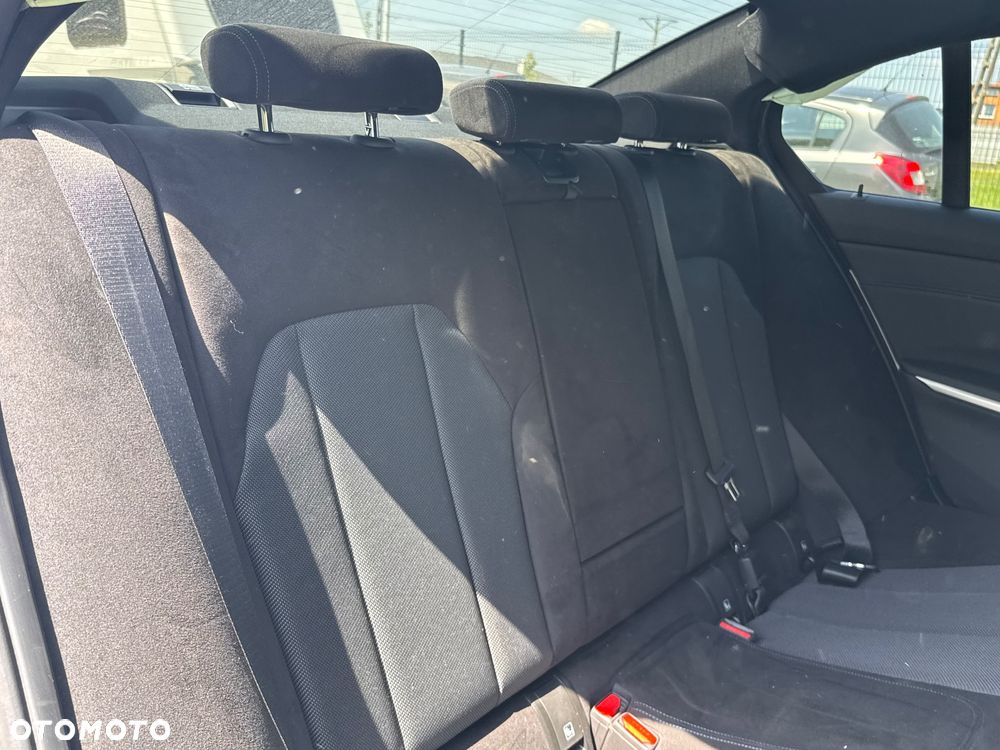 BMW Seria 3 320d xDrive MHEV M Sport sport - 24