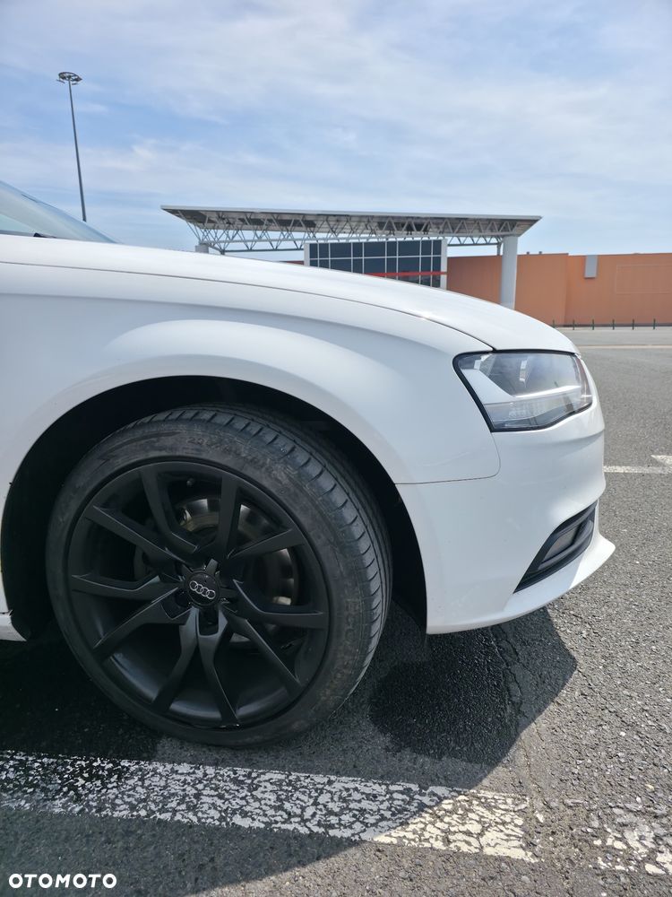 Audi A4 Avant 2.0 TDI quattro - 12