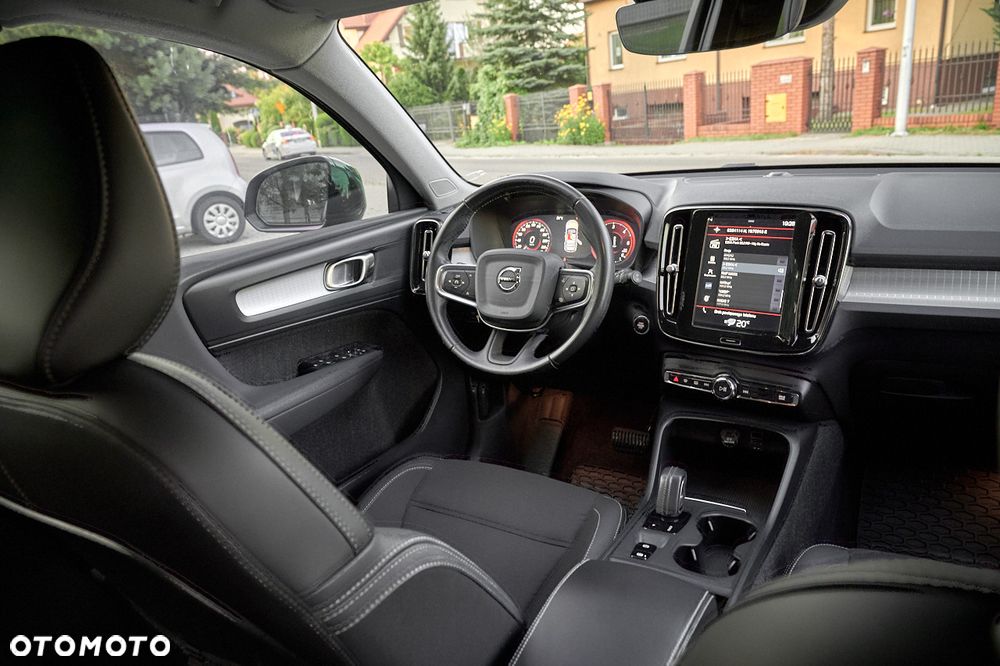 Volvo XC 40 D3 SCR R-Design - 30