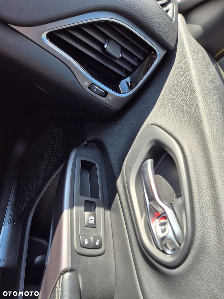 Jeep Cherokee 3.2 V6 Active Drive I Limited - 37