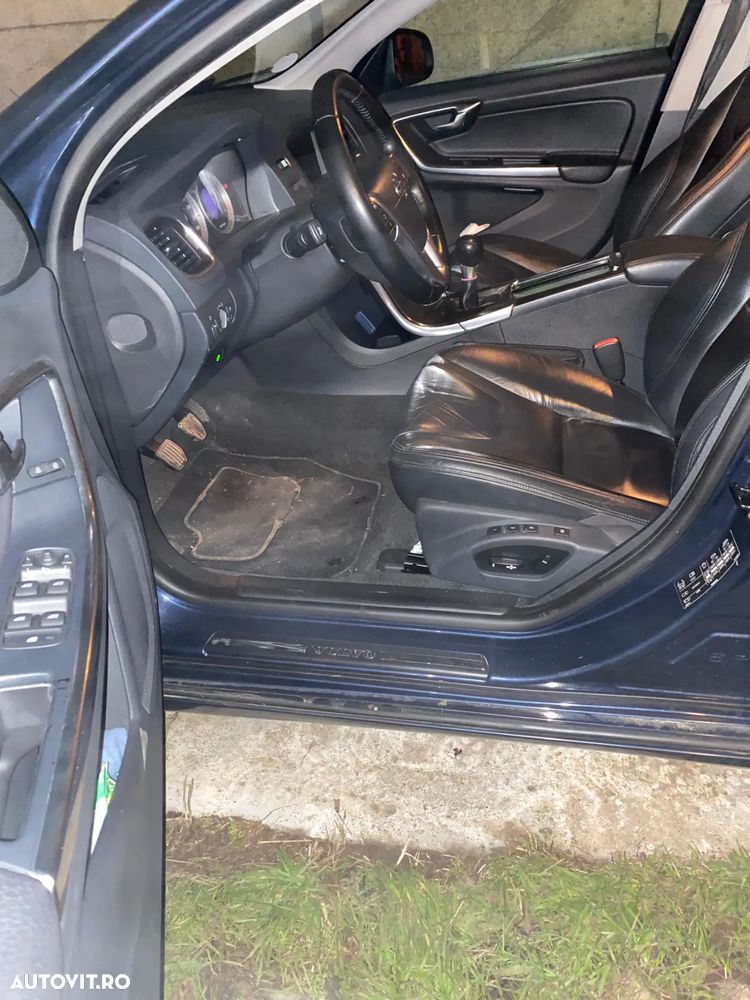 Volvo V60 D3 Summum - 11