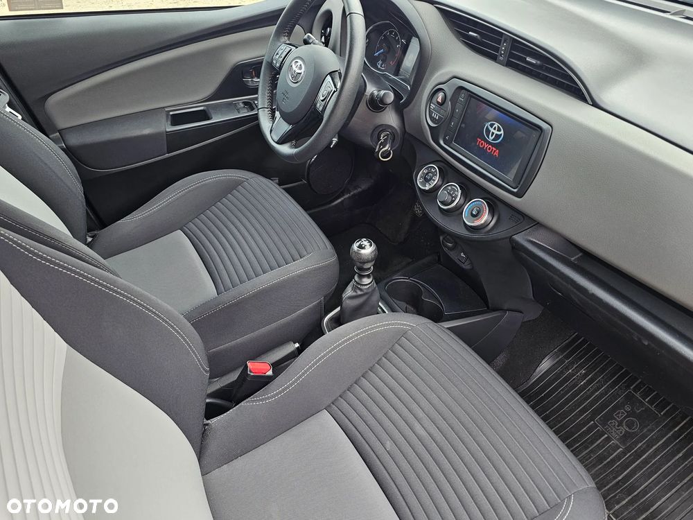 Toyota Yaris 1.5 Active - 10