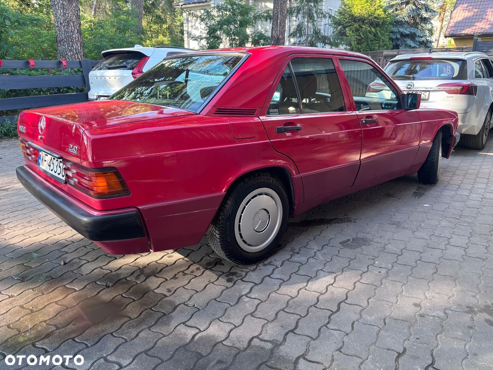 Mercedes-Benz W201 (190) - 5
