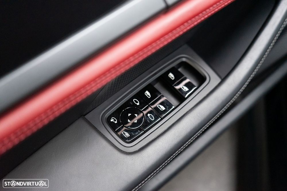 Porsche Taycan 4S - 24