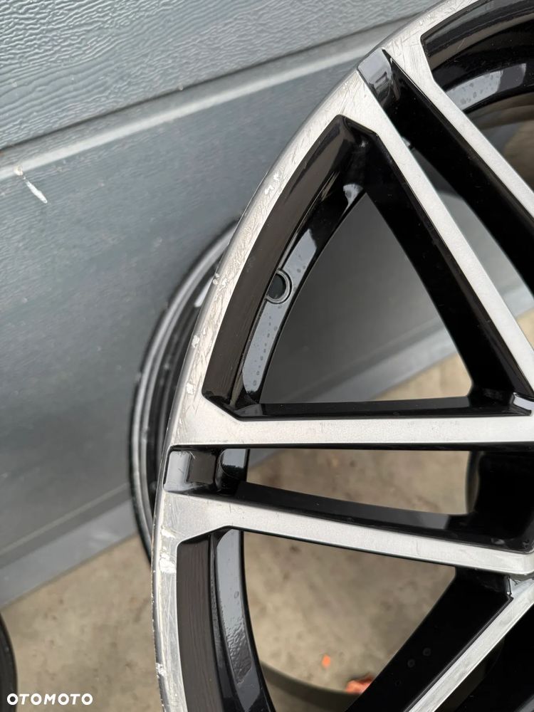 1X FELGA BMW X5 X6 X5M X6M G05 G06 9503308 22'' 11,5J IS43 tył    9503307 21'' 10,5J IS31 ET31 przód - 3
