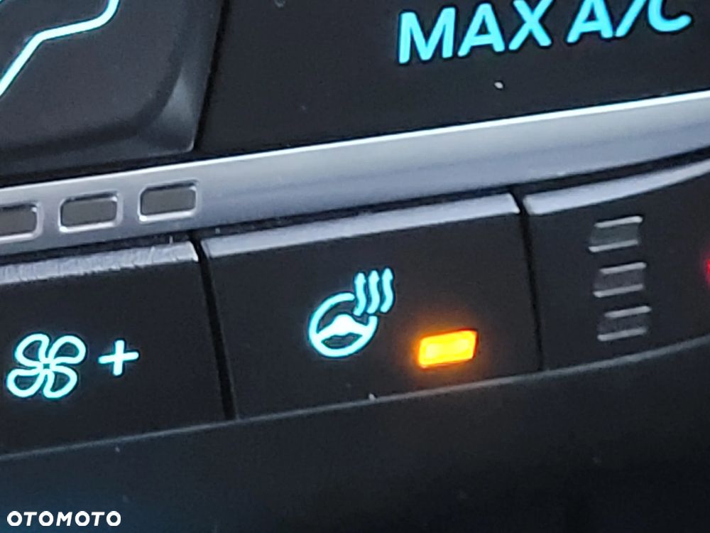 Ford Kuga 1.5 EcoBlue TITANIUM - 23