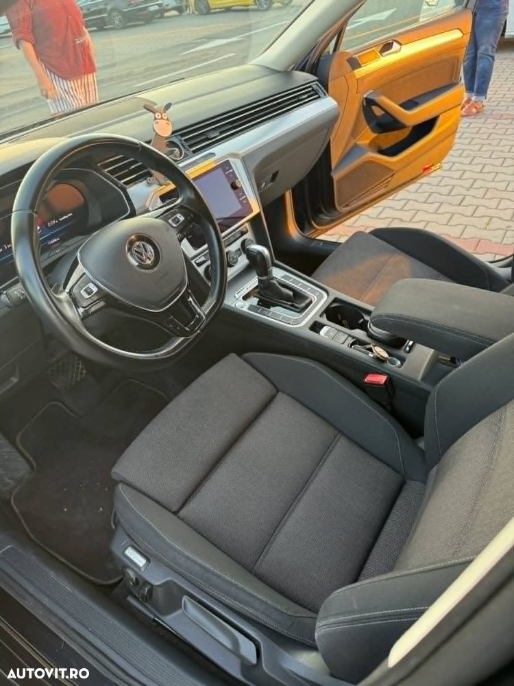 Volkswagen Passat 2.0 TDI DSG 4Motion R Executive - 16