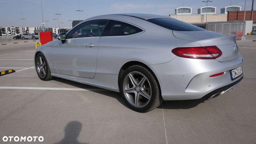 Mercedes-Benz Klasa C 300 7G-TRONIC - 6