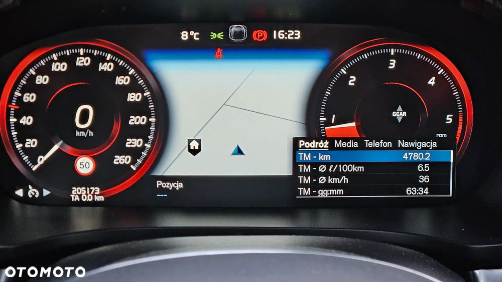 Volvo V60 D3 Momentum Pro - 24