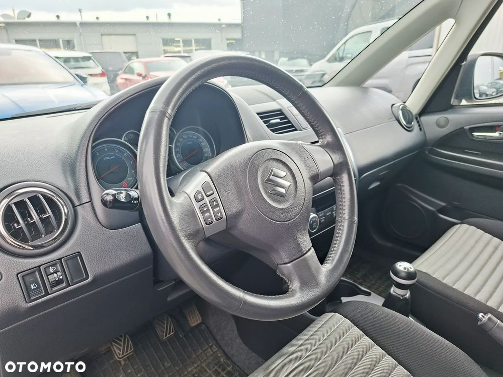 Suzuki SX4 1.6 Comfort - 11