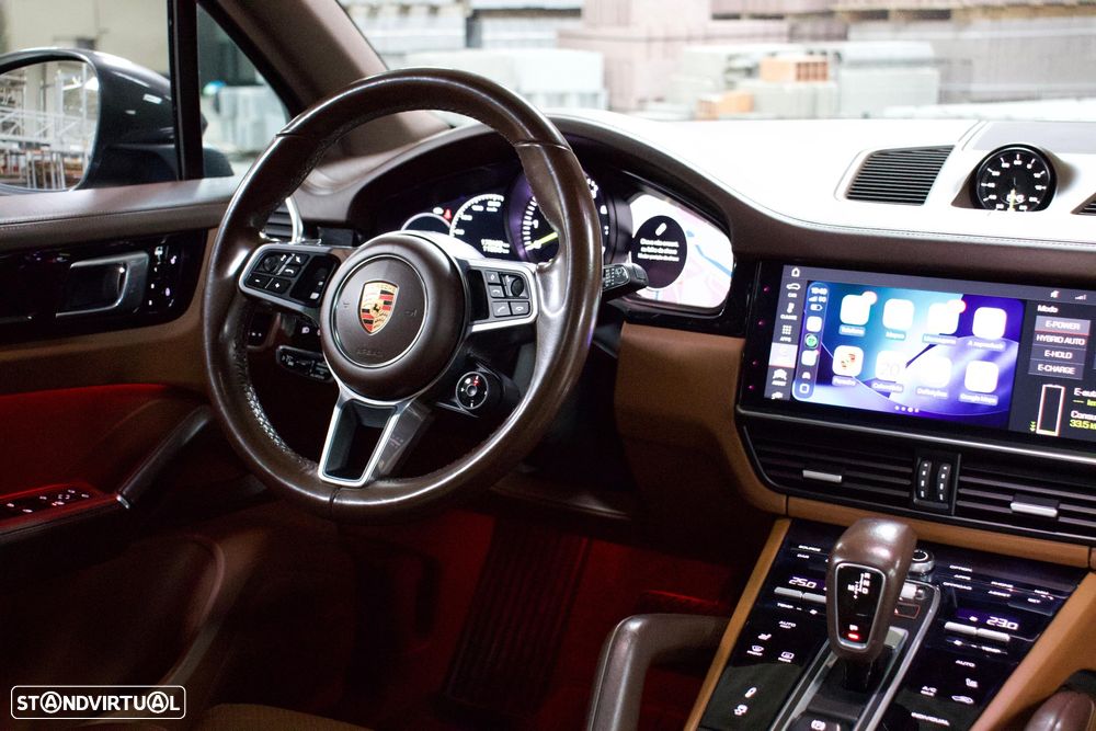 Porsche Cayenne - 22