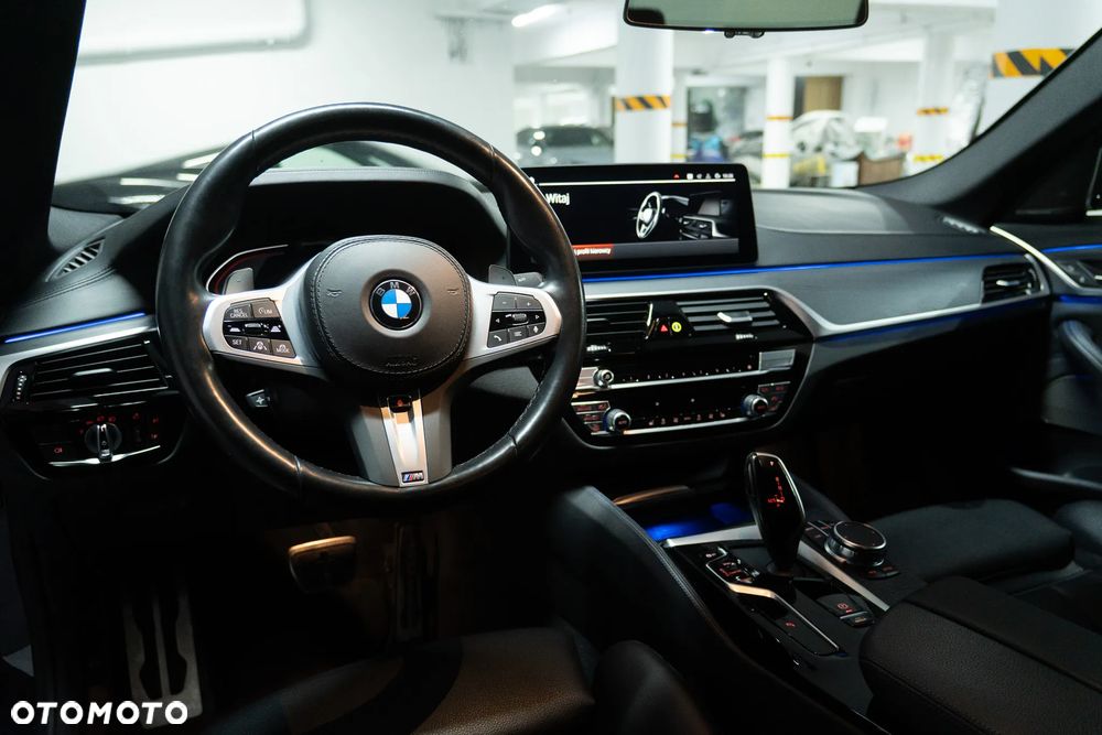 BMW Seria 5 530d xDrive M Sport Edition - 24