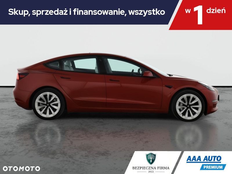 Tesla Model 3 - 8