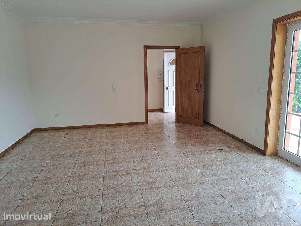 Casa / Villa T4 em Canedo, Vale e Vila Maior de 264 m2 - Grande imagem: 4/26